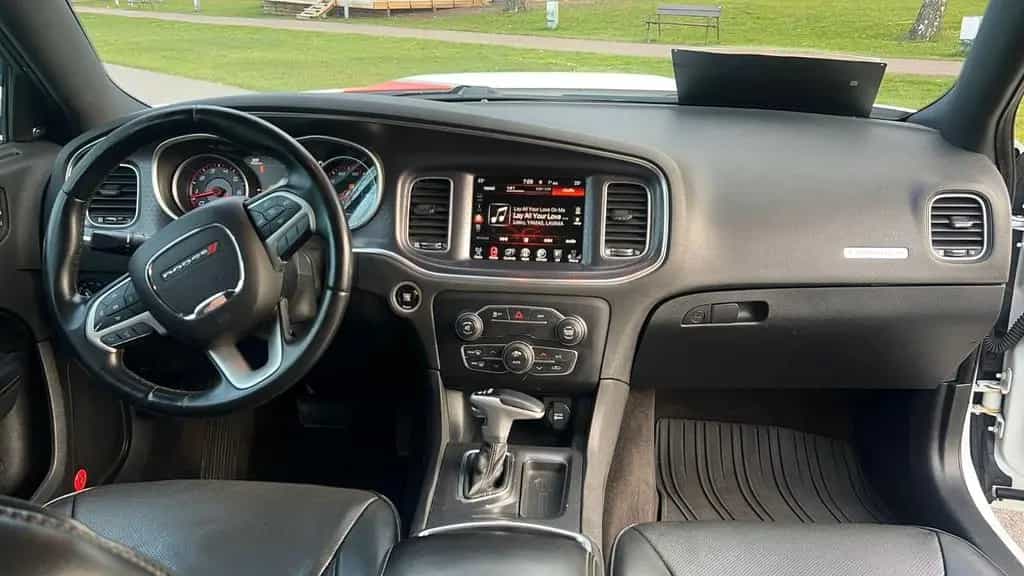 Dodge Charger 3.6 SXT 11/2015-photo-5