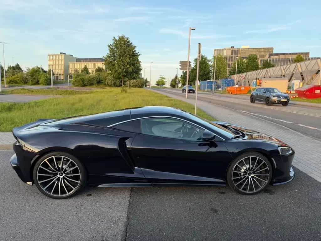 McLaren GT / LIFT / KEY /  Amethyst Black Sonderlack 09/2020-photo-5