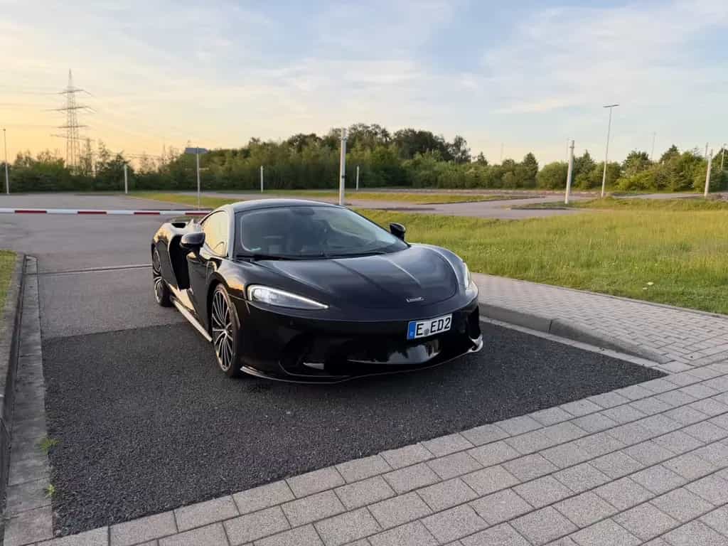 McLaren GT / LIFT / KEY /  Amethyst Black Sonderlack 09/2020-photo-7