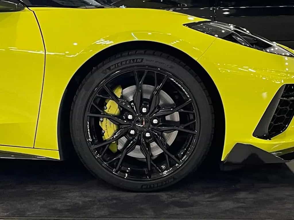 Corvette C8 C8 3LT Stingray Convertible R-Pack 12/2025-photo-13