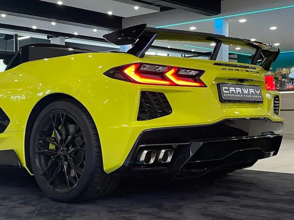 Corvette C8 C8 3LT Stingray Convertible R-Pack 12/2025-photo-3