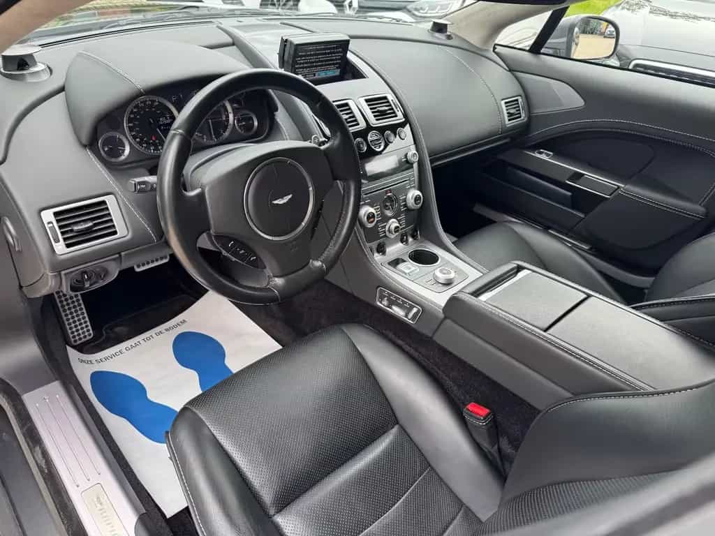 Aston Martin Rapide 6.0 V12 Touchtronic | Aston History 09/2011-photo-8
