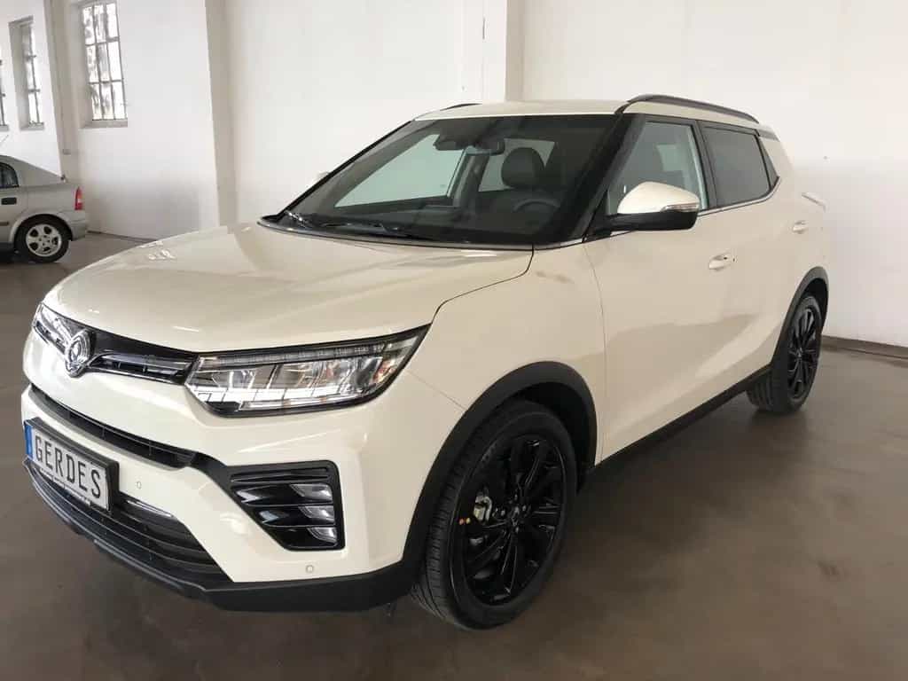 Ssangyong Tivoli 1.5 Benzin 120KW/163 PS I BLACKLINE "Neu" null-photo-2
