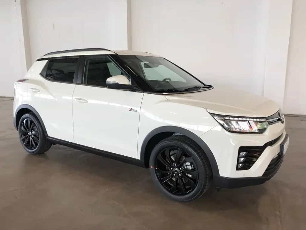 Ssangyong Tivoli 1.5 Benzin 120KW/163 PS I BLACKLINE "Neu" null-photo-6