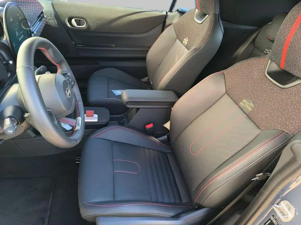 MINI John Cooper Works Cabrio 08/2025-photo-15