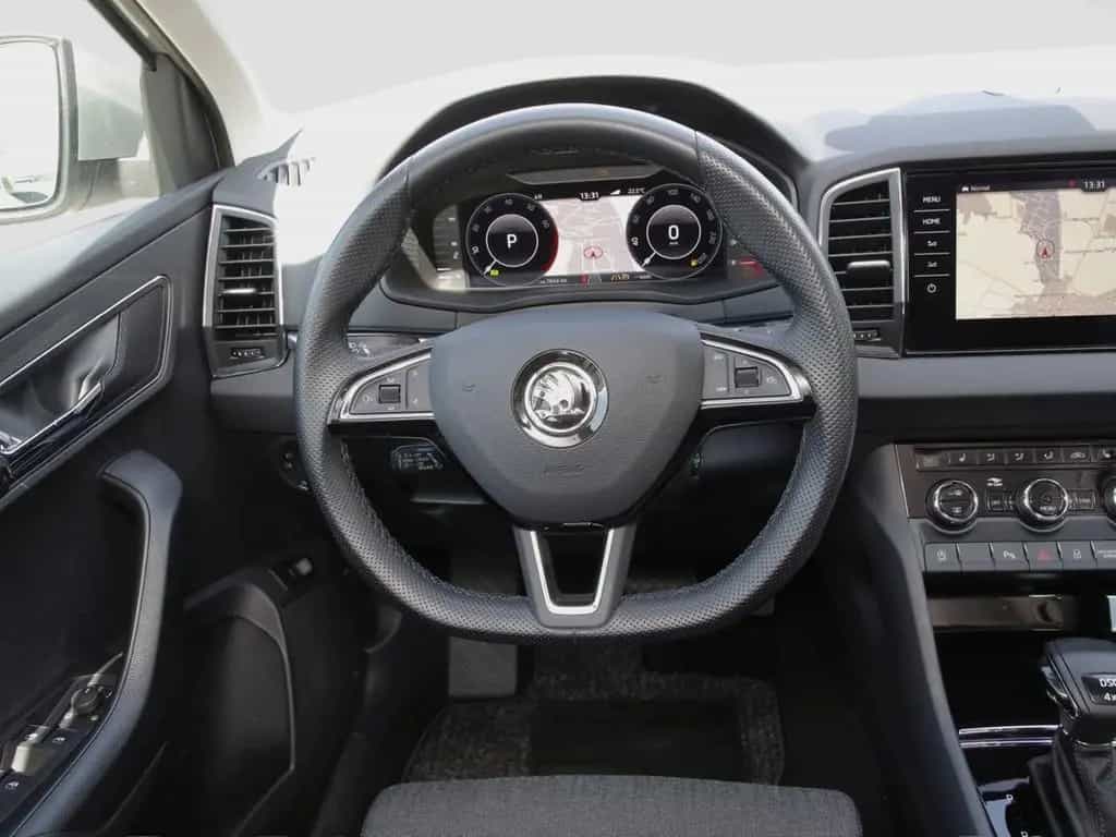 Skoda Karoq 1.5 TSI  DSG Style 4x4 18" LM Navi Smart L 08/2019-photo-11
