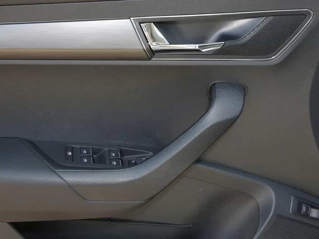 Skoda Karoq 1.5 TSI  DSG Style 4x4 18" LM Navi Smart L 08/2019-photo-13