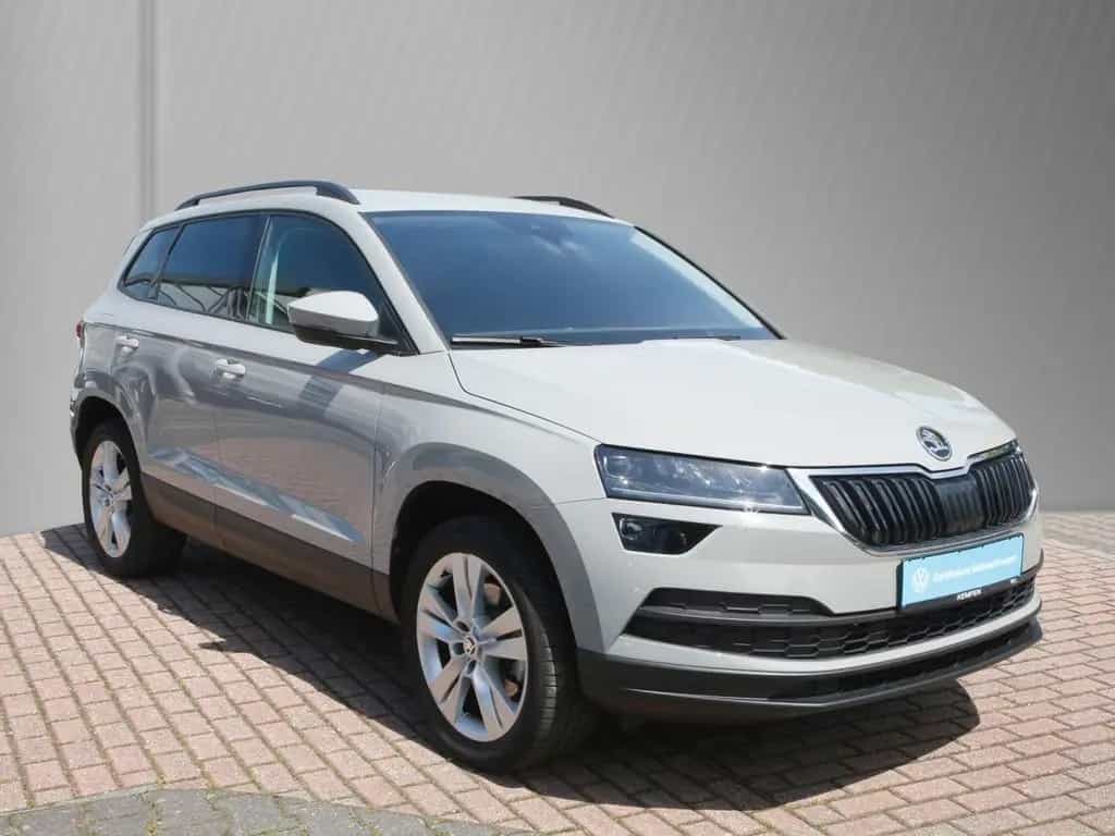 Skoda Karoq 1.5 TSI  DSG Style 4x4 18" LM Navi Smart L 08/2019-photo-2