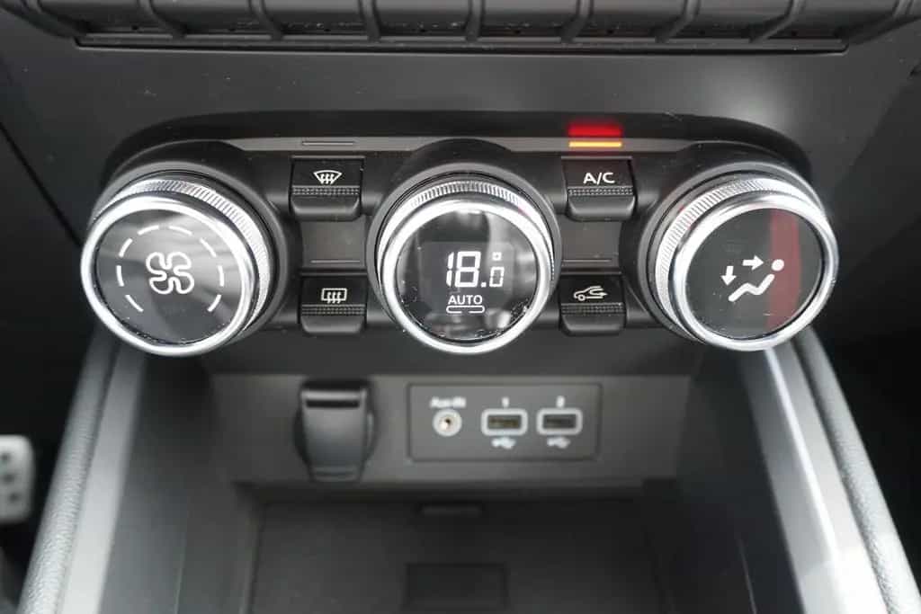 Renault Clio V 1.0 TCe 100 Intens R.S. Line Navi LED PDC 10/2019-photo-15