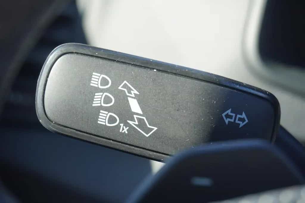 Skoda Karoq Sportline 1.5 TSI DSG LED ACC Navi Kamera 06/2025-photo-19