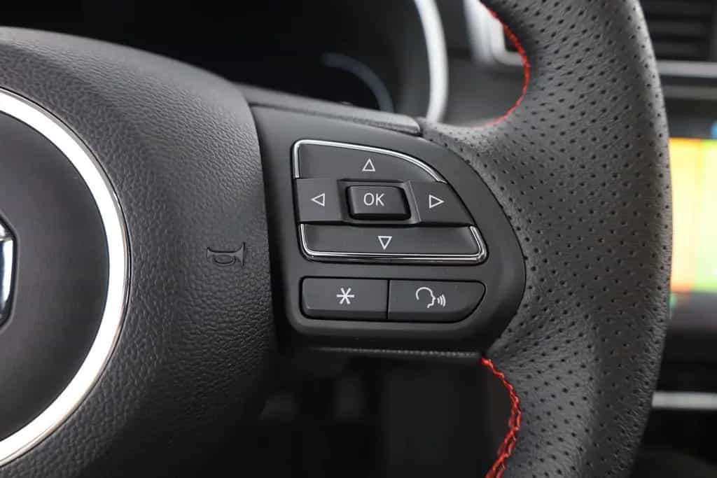 MG ZS 1.0 T-GDI Luxury Aut. LED Navi Sitzheizung 36 08/2024-photo-17