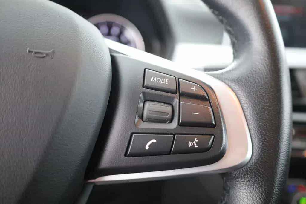 BMW X1 sDrive 18i Advantage LED Sitzheizung Leder 01/2021-photo-17