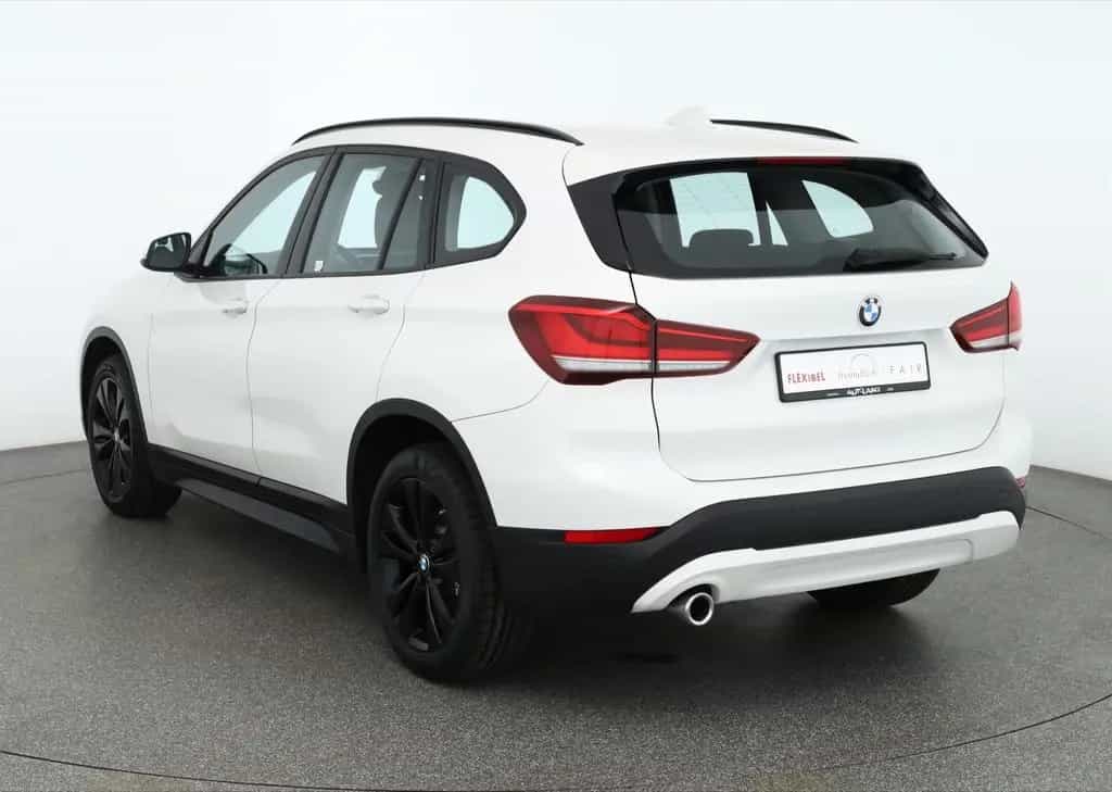 BMW X1 sDrive 18i Advantage LED Sitzheizung Leder 01/2021-photo-2