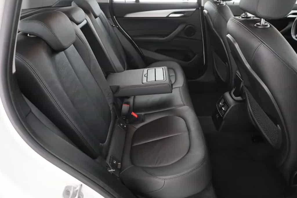 BMW X1 sDrive 18i Advantage LED Sitzheizung Leder 01/2021-photo-25