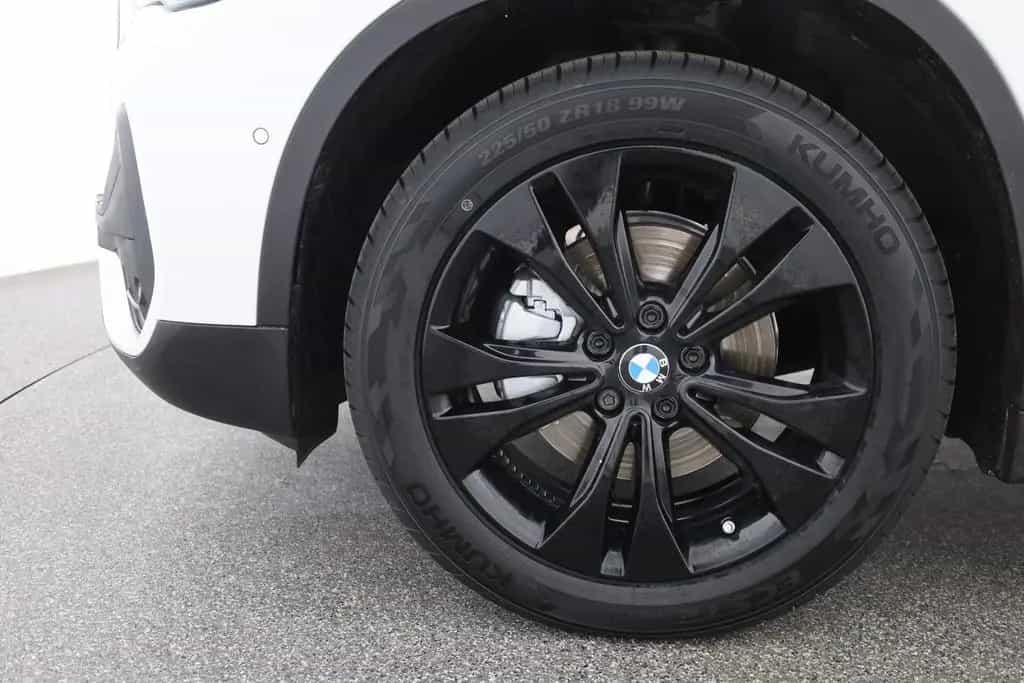 BMW X1 sDrive 18i Advantage LED Sitzheizung Leder 01/2021-photo-31