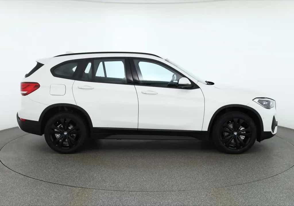 BMW X1 sDrive 18i Advantage LED Sitzheizung Leder 01/2021-photo-5
