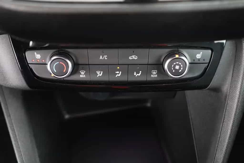 Opel Corsa F 1.2 Turbo Edition Navi Winterpaket PDC 07/2023-photo-11