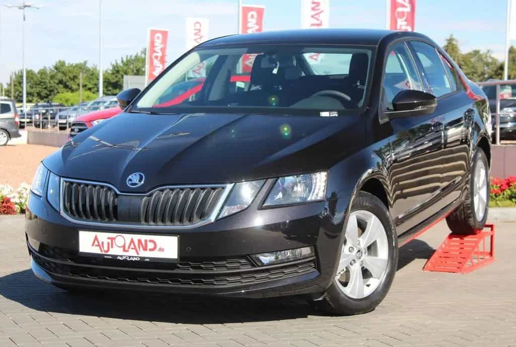 Skoda Octavia 1.5 TSI AAC PDC Smartlink Alu Temp 02/2020-photo-1