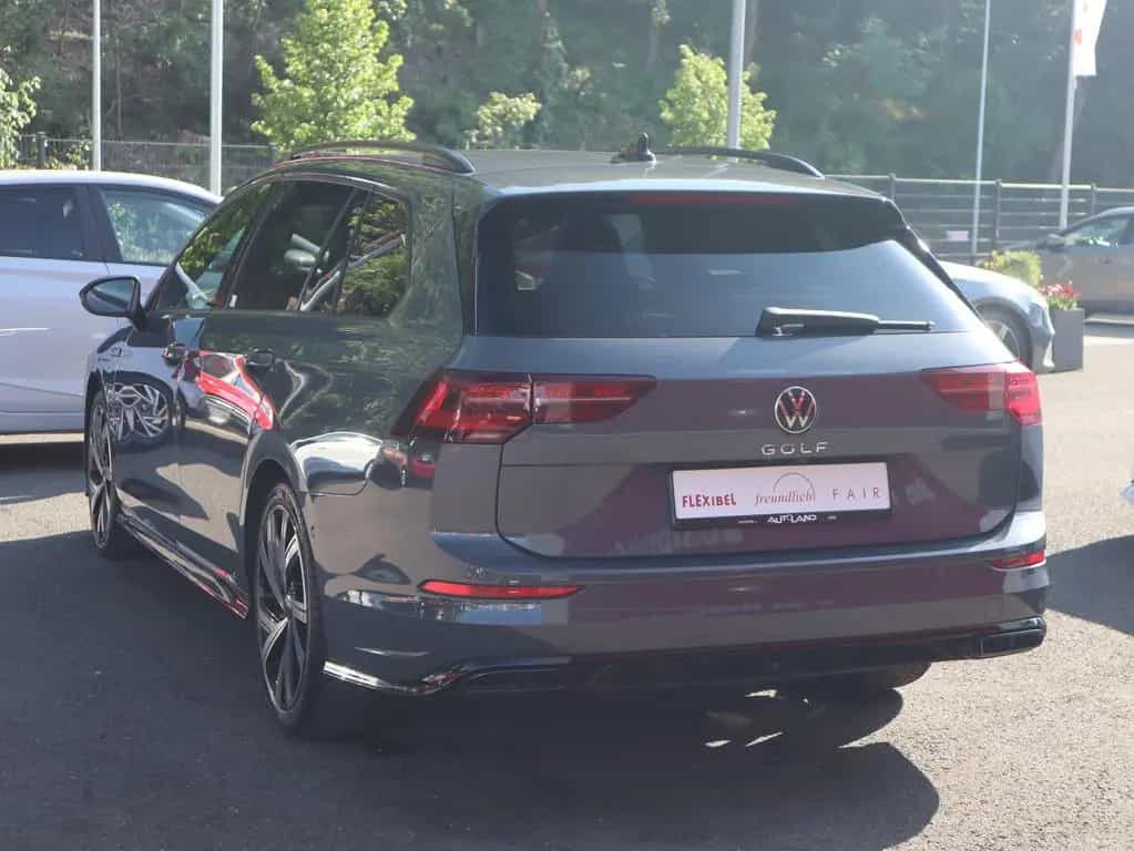 Volkswagen Golf VIII Variant 2.0 TSI DSG R-Line ACC LED PDC 11/2022-photo-3
