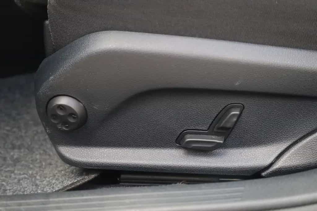 Mercedes-Benz C 300 C300d T-Modell 4Matic LED Navi Kamera Keyless-Go 02/2021-photo-30