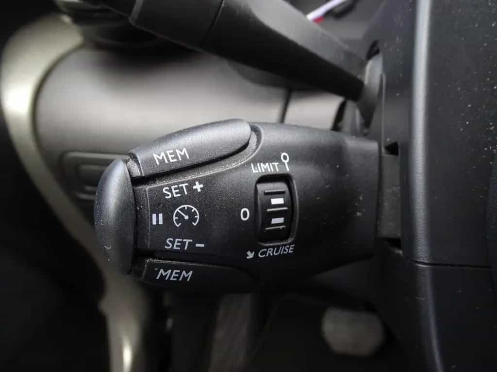 Citroën C3 Aircross 1.2 PureTech 110 Klima PDC Spurhalte 05/2019-photo-19