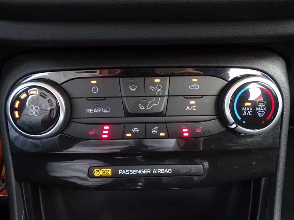 Ford Puma 1.0 EcoBoost Titanium LED Navi ACC AHK 01/2020-photo-13