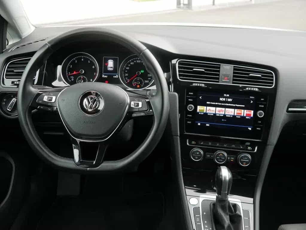 Volkswagen Golf VII Variant 1.5 TSI Highline LED Navi ACC 06/2018-photo-11