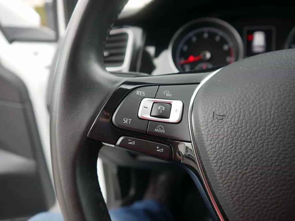 Volkswagen Golf VII Variant 1.5 TSI Highline LED Navi ACC 06/2018-photo-24