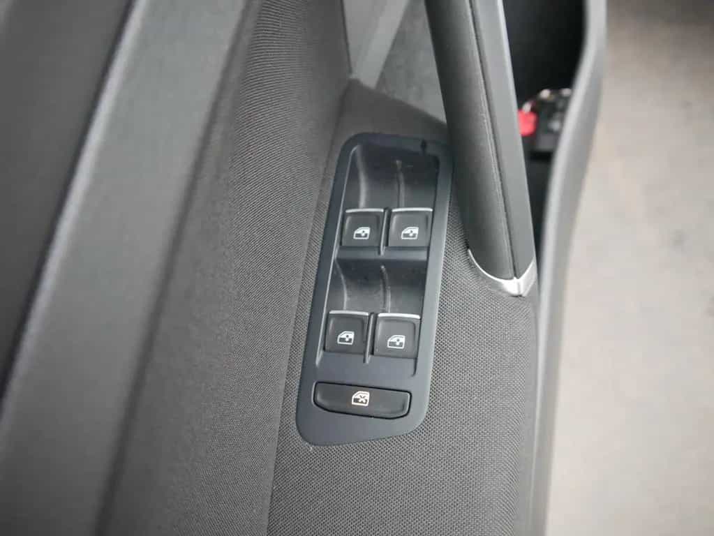 Volkswagen Golf VII Variant 1.5 TSI Highline LED Navi ACC 06/2018-photo-31