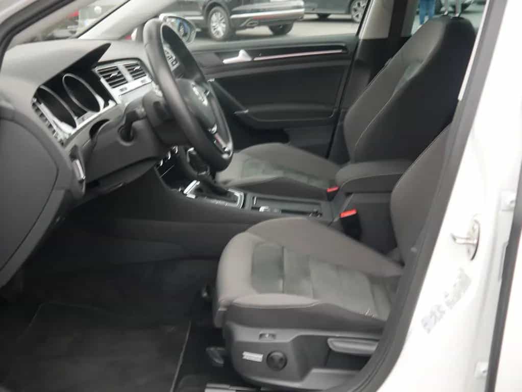 Volkswagen Golf VII Variant 1.5 TSI Highline LED Navi ACC 06/2018-photo-32