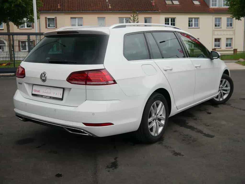 Volkswagen Golf VII Variant 1.5 TSI Highline LED Navi ACC 06/2018-photo-4