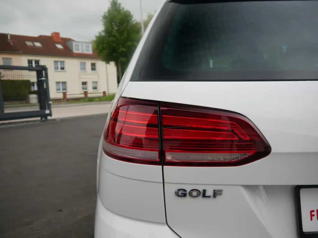 Volkswagen Golf VII Variant 1.5 TSI Highline LED Navi ACC 06/2018-photo-41
