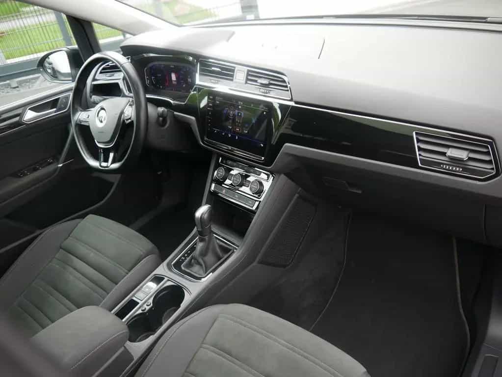 Volkswagen Touran 1.5 TSI Highline LED Navi ACC Sitzheizung 12/2020-photo-35