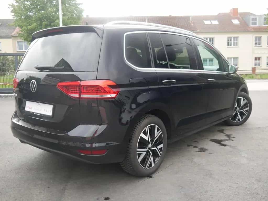 Volkswagen Touran 1.5 TSI Highline LED Navi ACC Sitzheizung 12/2020-photo-4
