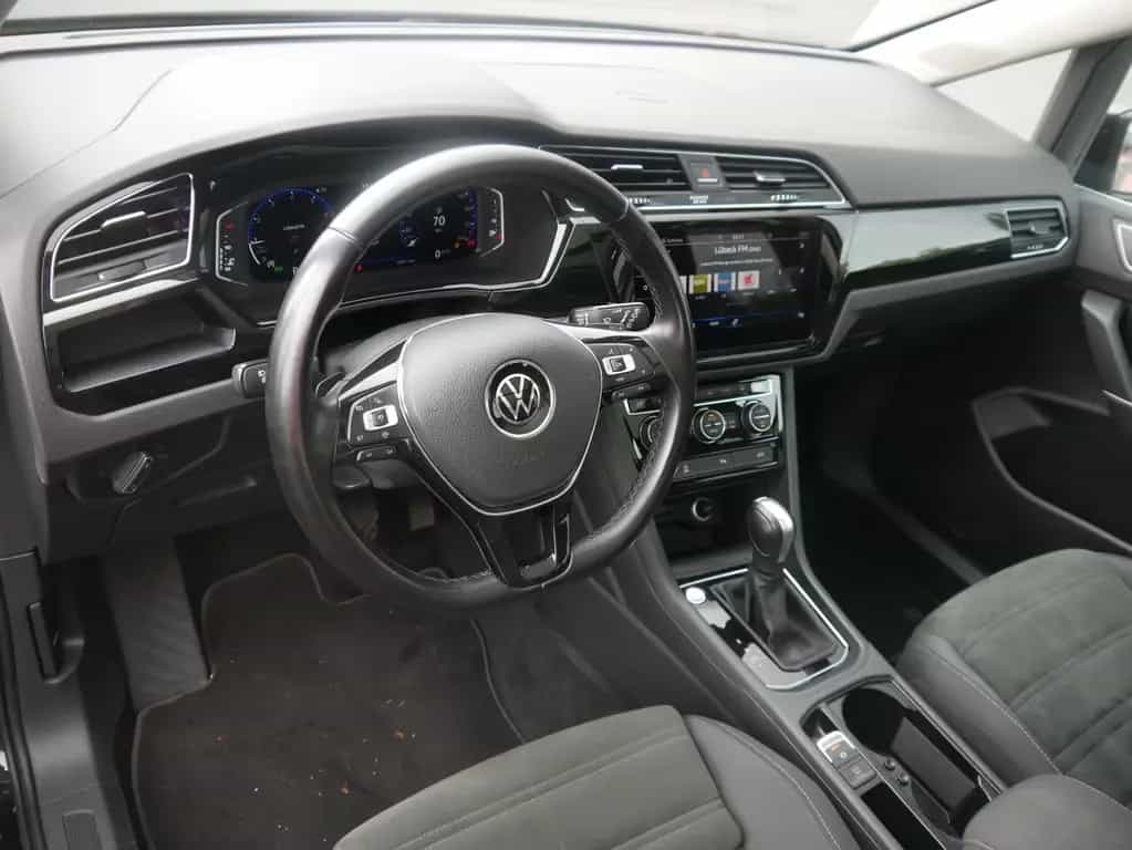 Volkswagen Touran 1.5 TSI Highline LED Navi ACC Sitzheizung 12/2020-photo-9