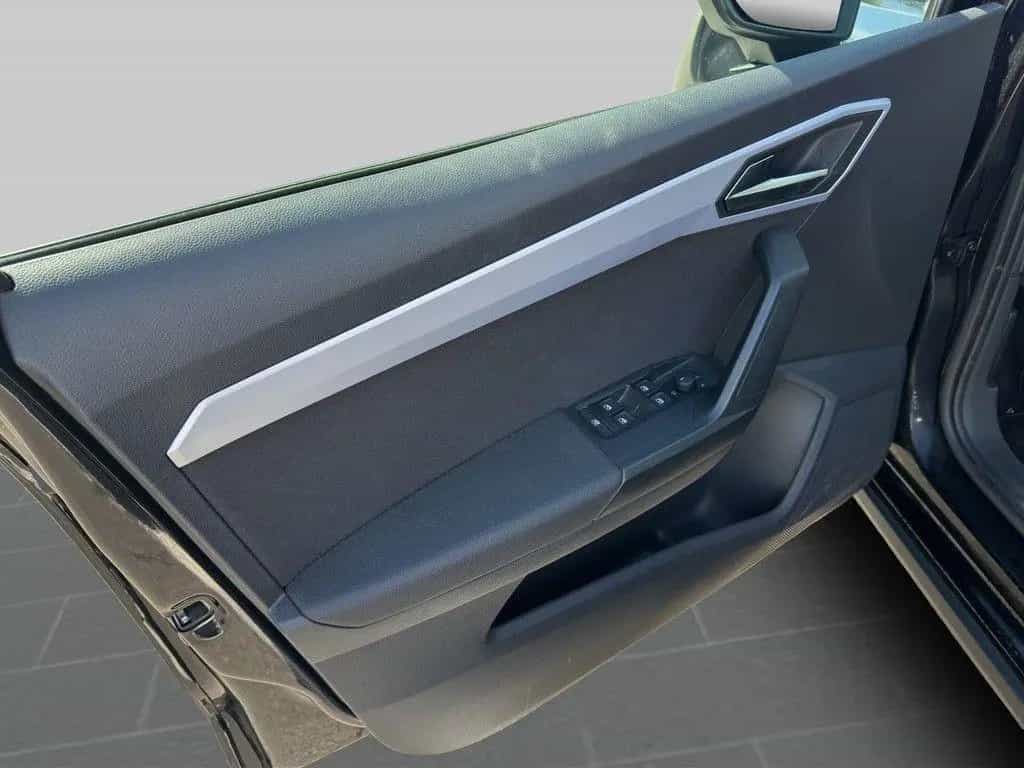 Seat Arona 1.0 TSI DSG FR -AHK-Navi-LED-RFK 04/2024-photo-8