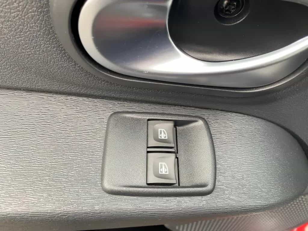 Dacia Lodgy 1.3 TCe 130 GPF Comfort CAM*SHZ*PDC*Kam. 12/2020-photo-12