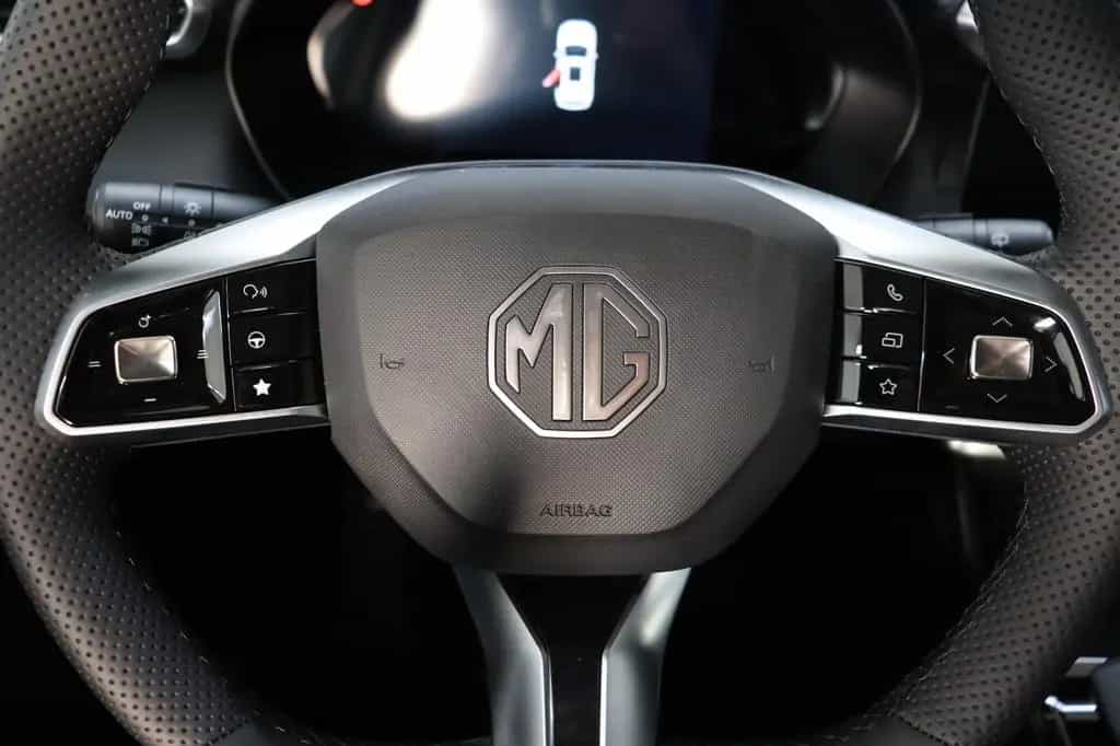 MG ZS 1.5 Hybrid+ Luxury 360°Navi,Totwinkel SOFORT 11/2025-photo-8