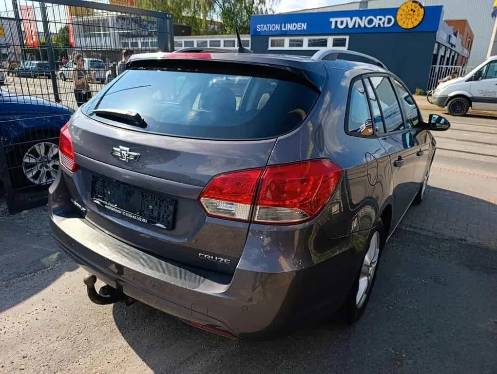 Chevrolet Cruze Station Wagon LT+89TKM*NAVI*KAMERA*AHK*TPM 07/2013-photo-7