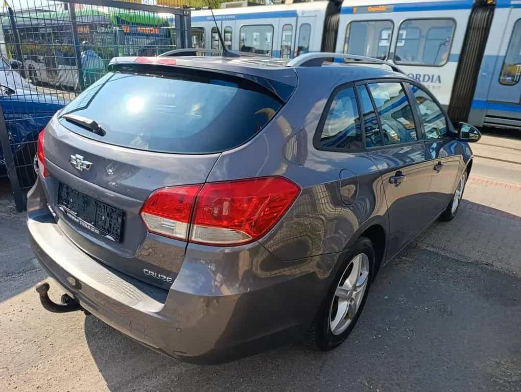 Chevrolet Cruze Station Wagon LT+89TKM*NAVI*KAMERA*AHK*TPM 07/2013-photo-8