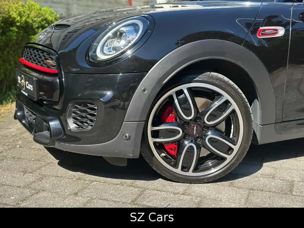 MINI John Cooper Works JOHN_COOPER_WORKS Cabrio*Head-up*1 HAND* 04/2018-photo-1