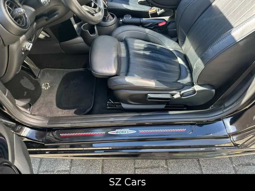 MINI John Cooper Works JOHN_COOPER_WORKS Cabrio*Head-up*1 HAND* 04/2018-photo-17