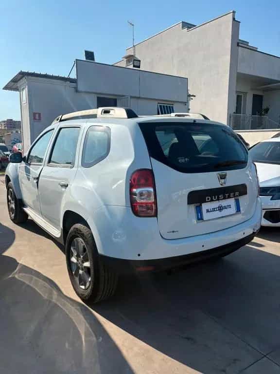 Dacia Duster 1.6 4x4 03/2018-photo-4