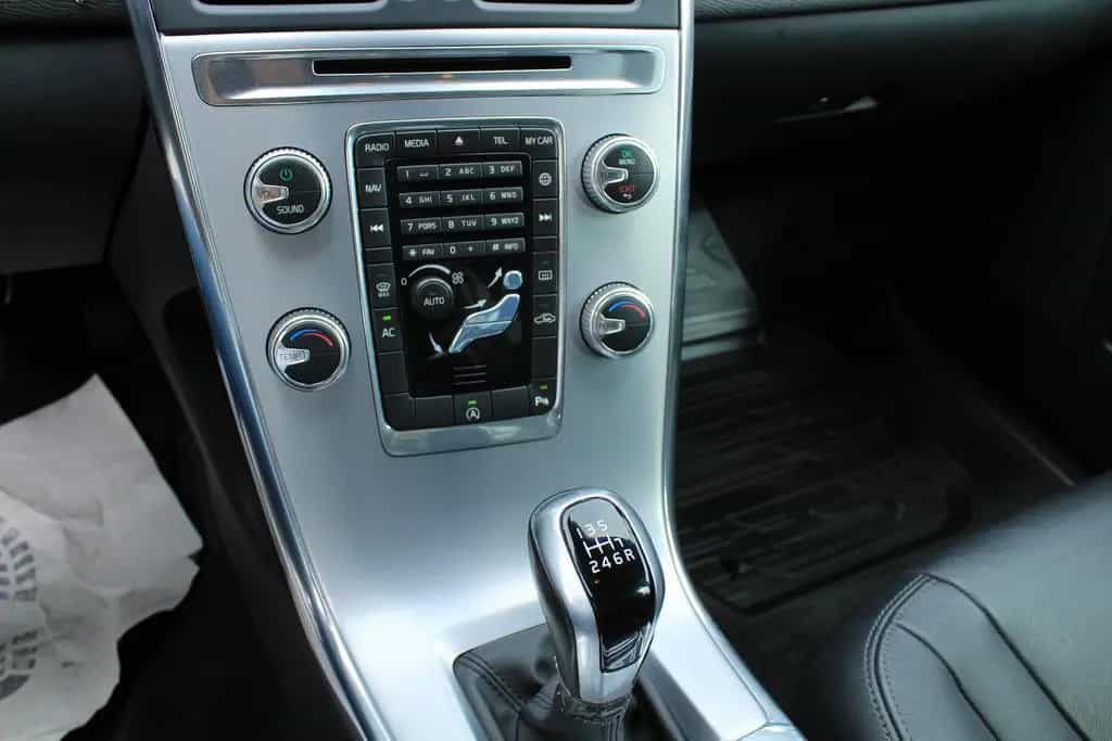 Volvo XC60 D3 Momentum Geartronic+SENSUS+LEDER+PDC+AHK 10/2016-photo-14