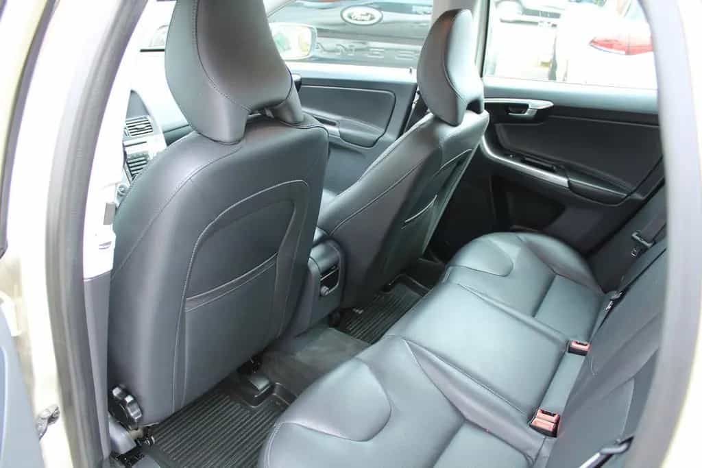 Volvo XC60 D3 Momentum Geartronic+SENSUS+LEDER+PDC+AHK 10/2016-photo-9