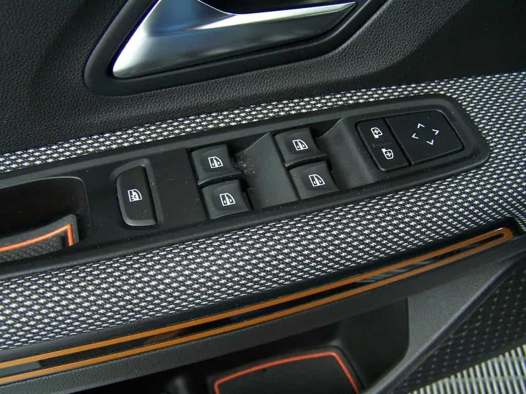 Dacia Sandero Stepway TCe 100 ECO-G Comfort BIVALENT 06/2022-photo-6
