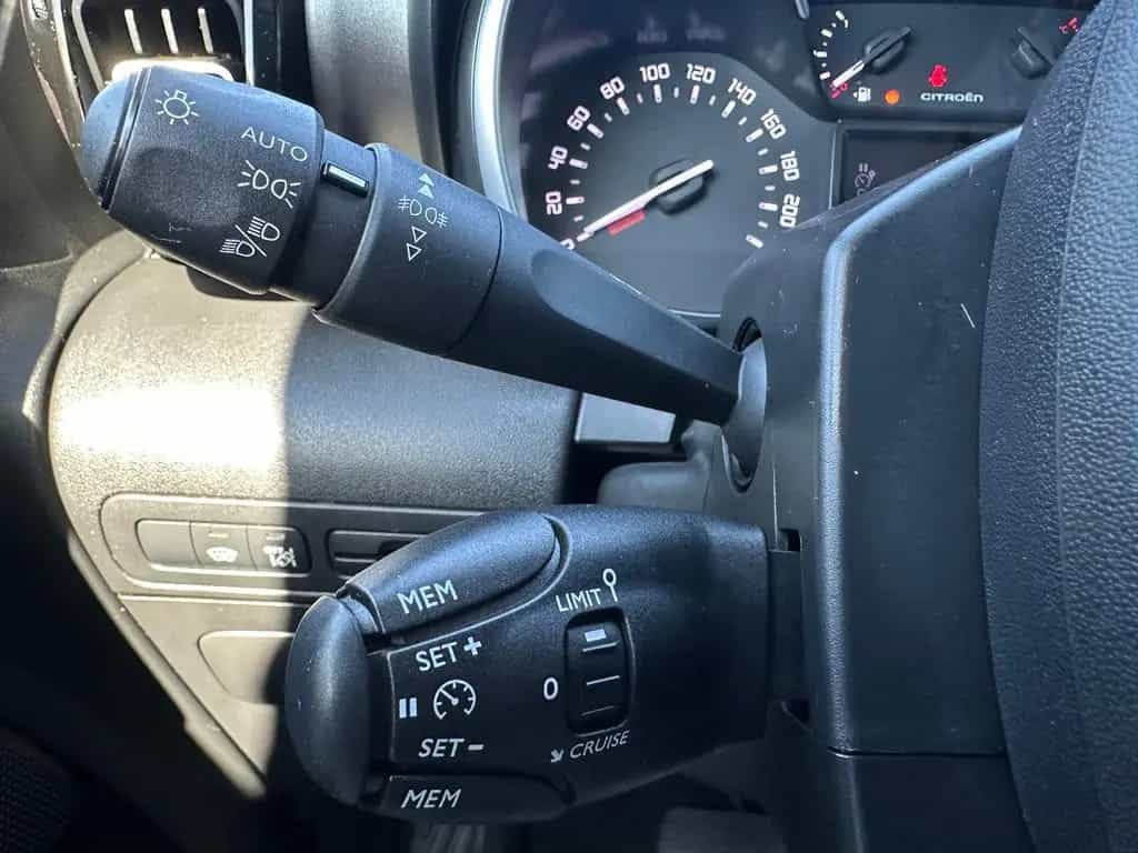 Citroën C3 Aircross Shine / I.HAND / KAMERA / NAVIGATION 01/2023-photo-17