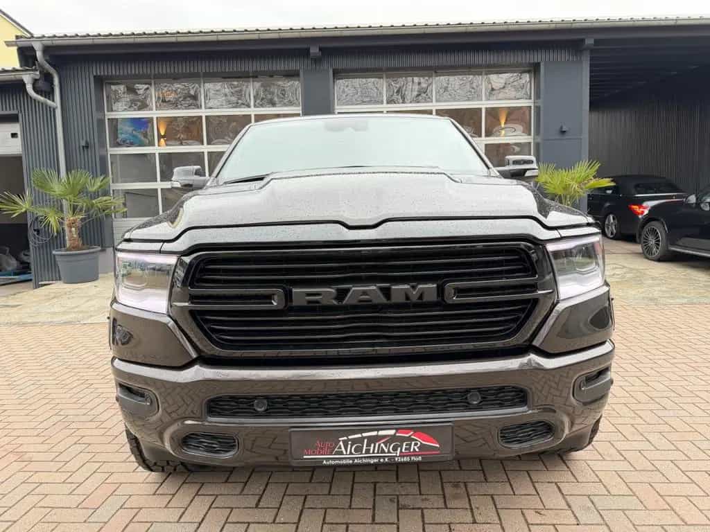 Dodge RAM 1500 Laramie Pick-Up 4x4 5.7 V8 07/2022-photo-1