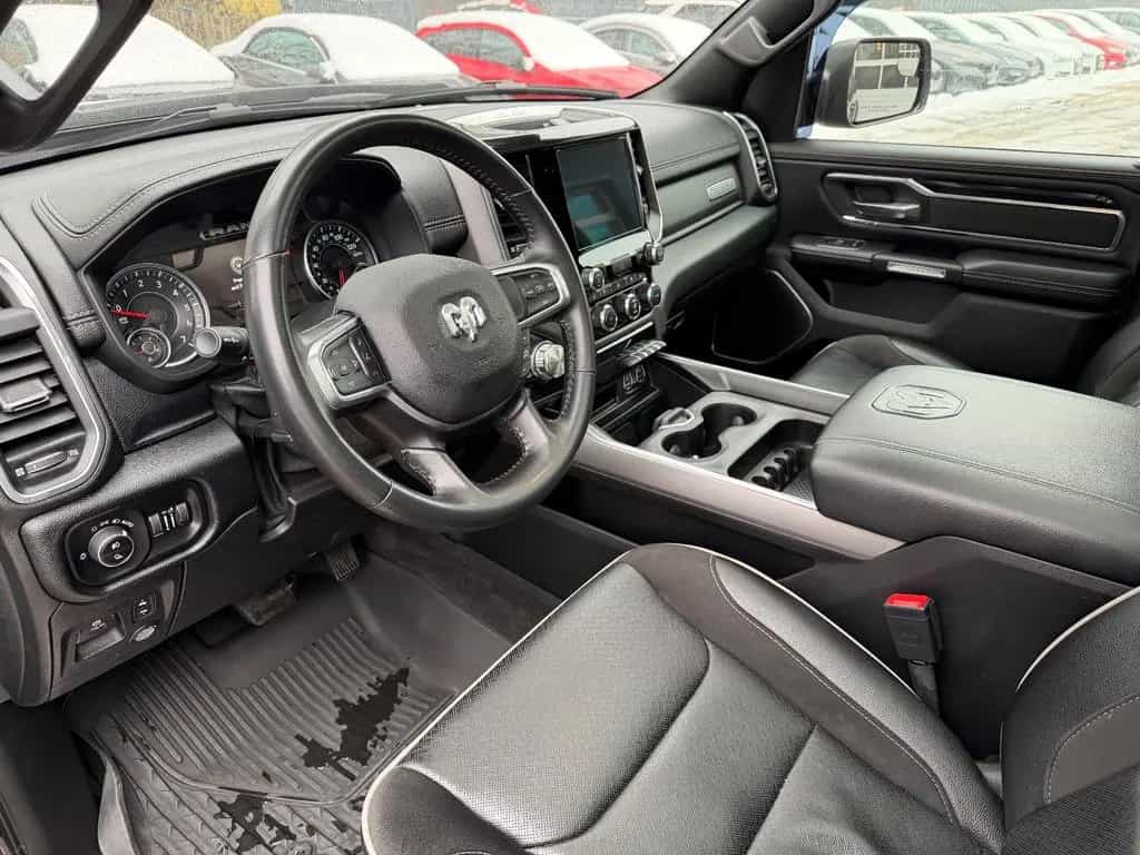 Dodge RAM 1500 Laramie Pick-Up 4x4 5.7 V8 07/2022-photo-11