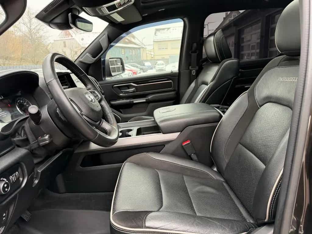 Dodge RAM 1500 Laramie Pick-Up 4x4 5.7 V8 07/2022-photo-12